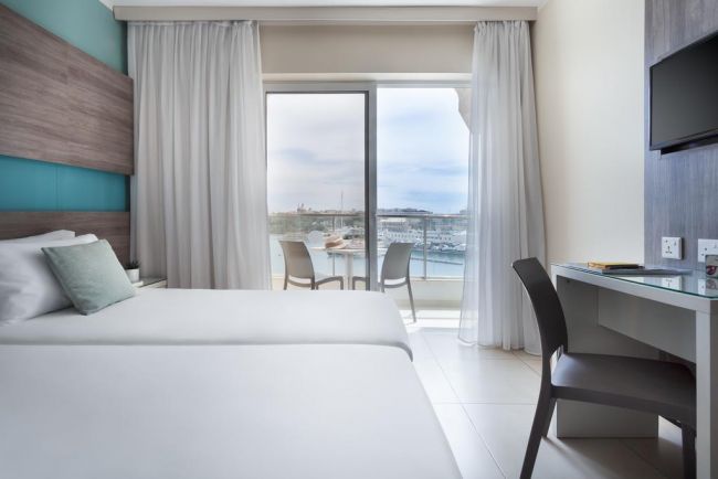 Máltai üdülés: 115 the Strand Hotel *** — Sliema