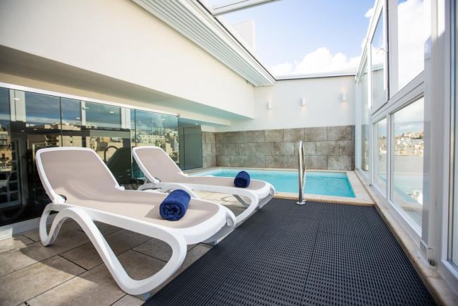 Máltai üdülés: 115 the Strand Hotel *** — Sliema