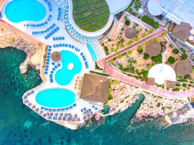 Máltai üdülés: Ramla Bay Resort **** — Mellieha