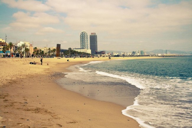 Barcelonai egyéni városlátogatás és nyaralás a Costa Braván