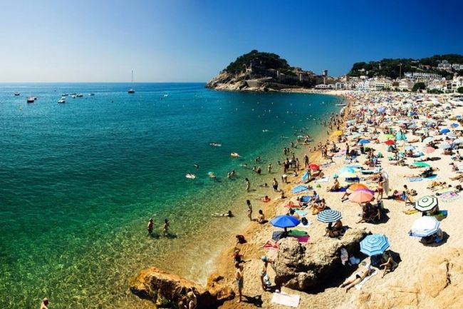 Barcelonai egyéni városlátogatás és nyaralás a Costa Braván