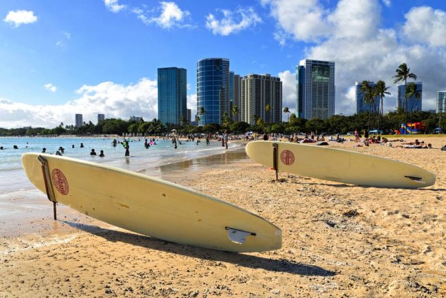 Nyaralás Hawaiion — Oahu-sziget, tengerparti luxusszálloda Waikiki Beach