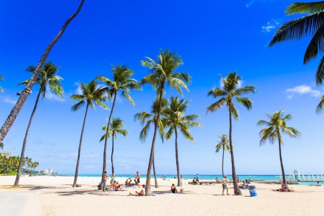Nyaralás Hawaiion — Oahu-sziget, tengerparti luxusszálloda Waikiki Beach