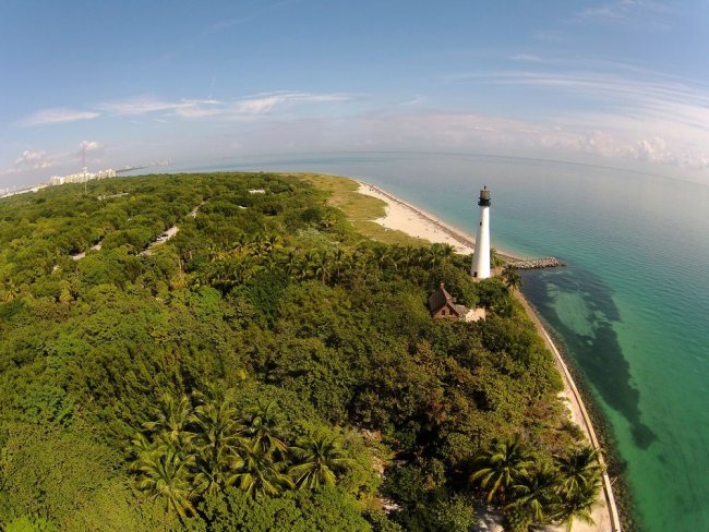 Tengerparti pihenés Miami Beachen