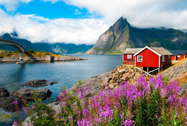 Norvég fjordok Hurtigruten hajóval: Kirkenes-Bergen
