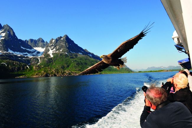 Norvég fjordok Hurtigruten hajóval: Kirkenes-Bergen