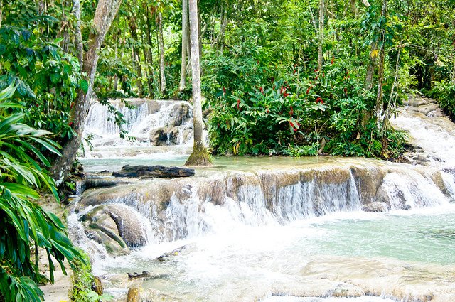 Karib tengeri csoportos hajóút a világ legnagyobb hajójával  magyar idegenvezetéssel 2017.11.23-12.03.