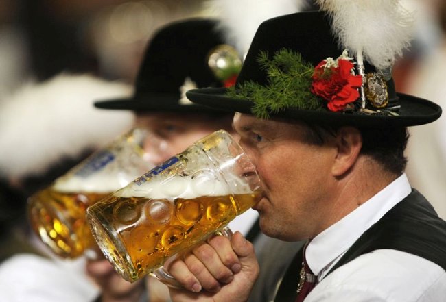 Müncheni focivarázs - főszereplők: Bayern München, AC Milan,  Atletico Madrid, Liverpool