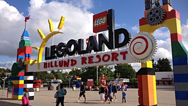 Legoland bejárata Billundban