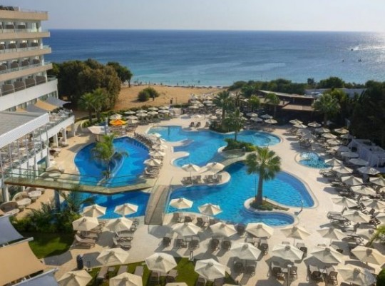 Ciprusi üdülés: Melissi Beach Hotel**** - Ayia Napa Egyéni utazások, Nyaralóprogramok, Különleges ajánlatok, Nászutas ajánlatok, Gyerekbarát utak, Dél-Európa, Ciprus