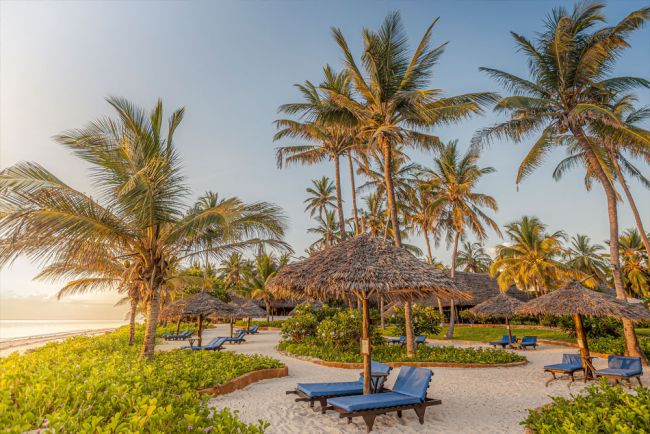 Nyaralás a mesés Zanzibáron magyar idegenvezetővel - Breezes Beach Club & Spa **** - 2021.03.24.-04.02.