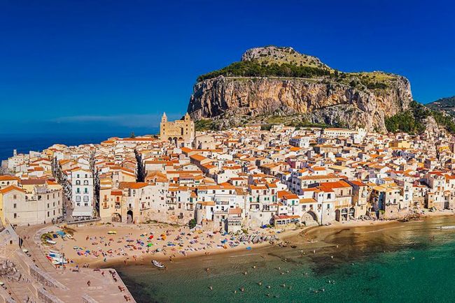Cefalu látképe