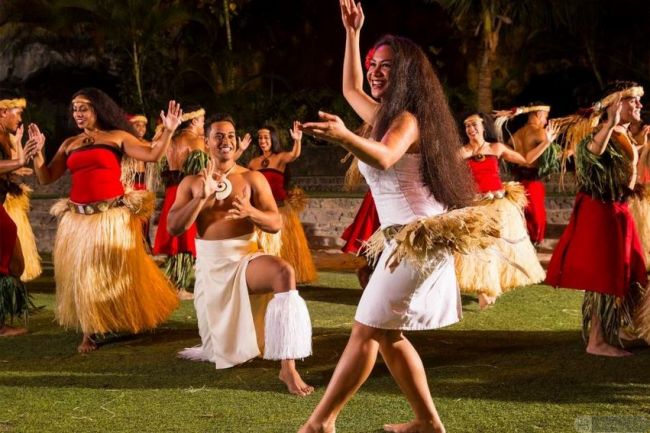 Tradicionális polinéz tánc, a Hula