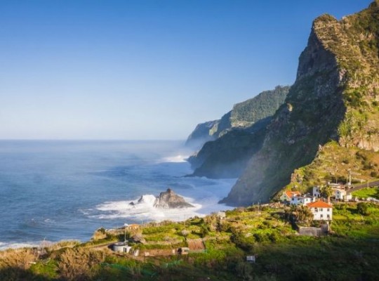 Madeira, az örök tavasz szigete - csoportos út magyar idegenvezetővel 2024.04.27.-05.04. Csoportos utazások, Tavaszi csoportos utak, Csoportos felfedezőutak, Különleges ajánlatok, Gyerekbarát utak, Felfedezőutak, Dél-Európa, Portugália, Madeira