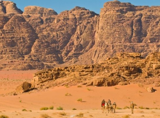 Jordánia: Petra és az ezerszínű sivatag - körutazás magyar idegenvezetővel 2026.05.26-30. Csoportos utazások, Tavaszi csoportos utak, Csoportos felfedezőutak, Csoportos egzotikus utak, Különleges ajánlatok, Gasztrotúrák, Felfedezőutak, Ázsia, Jordánia