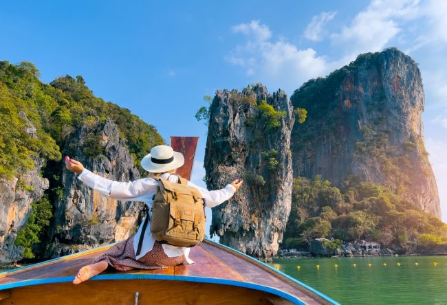 A Phang Nga-öböl híres James Bond-sziklája