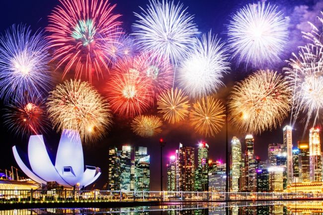 Szingapúr - látványos tűzijáték szilveszterkor