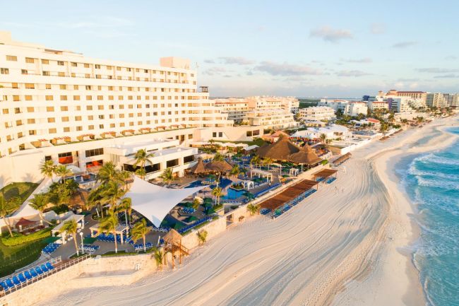 GR Solaris Cancún