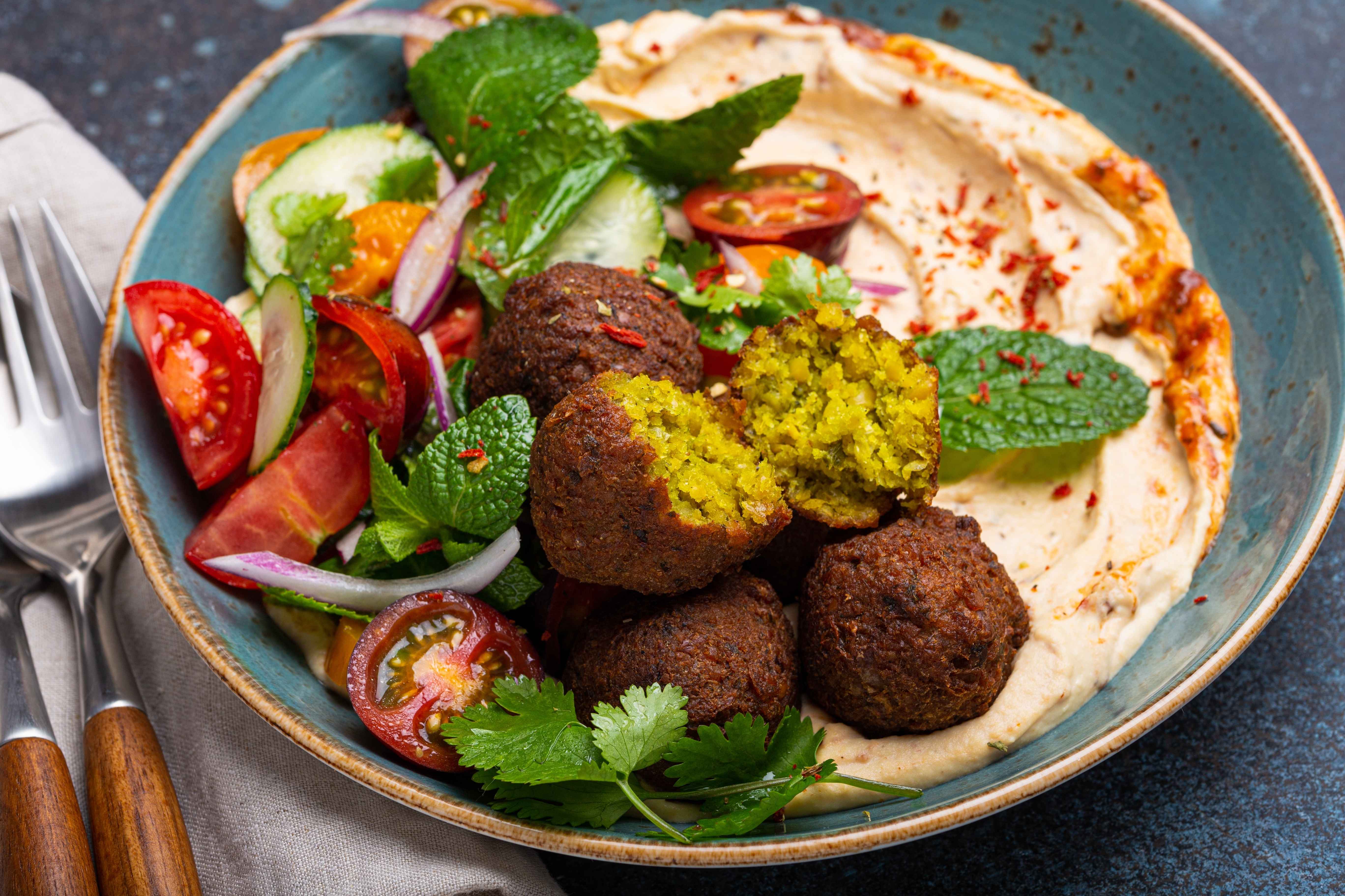 Falafel és humusz