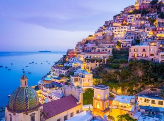 Nápoly, Capri, Pompeji és az Amalfi-part – csoportos húsvéti utazás magyar idegenvezetéssel 2027.03.26-30. Csoportos utazások, Őszi csoportos utak, Csoportos hosszú hétvégék, Dél-Európa, Olaszország