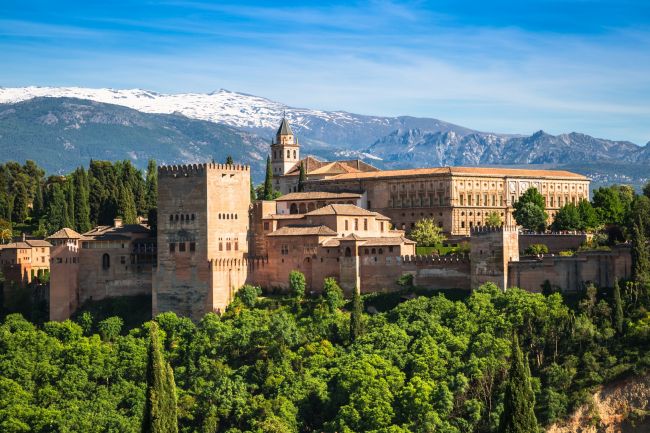 A granadai Alhambra látképe