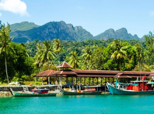 Malajzia, Szingapúr - körutazás 5 csillagos tengerparti pihenéssel Langkawin 2027.02.02-15. Csoportos utazások, Téli csoportos utak, Csoportos felfedezőutak, Csoportos egzotikus utak, Különleges ajánlatok, Nászutas ajánlatok, Felfedezőutak, Ázsia, Malajzia, Szingapúr
