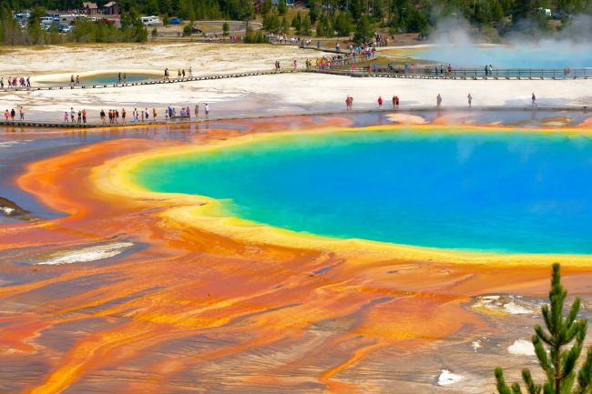 Grand Prismatic Spring, a páratlan színkavalkád 