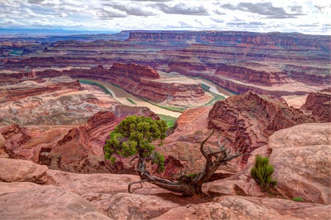 A Colorado folyó óriási patkó kanyarulata a Dead Horse Point magaslatáról