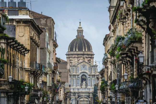 Catania főutcája