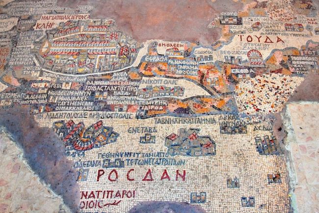 A mozaik a madabai Szent György-templom padlóján 